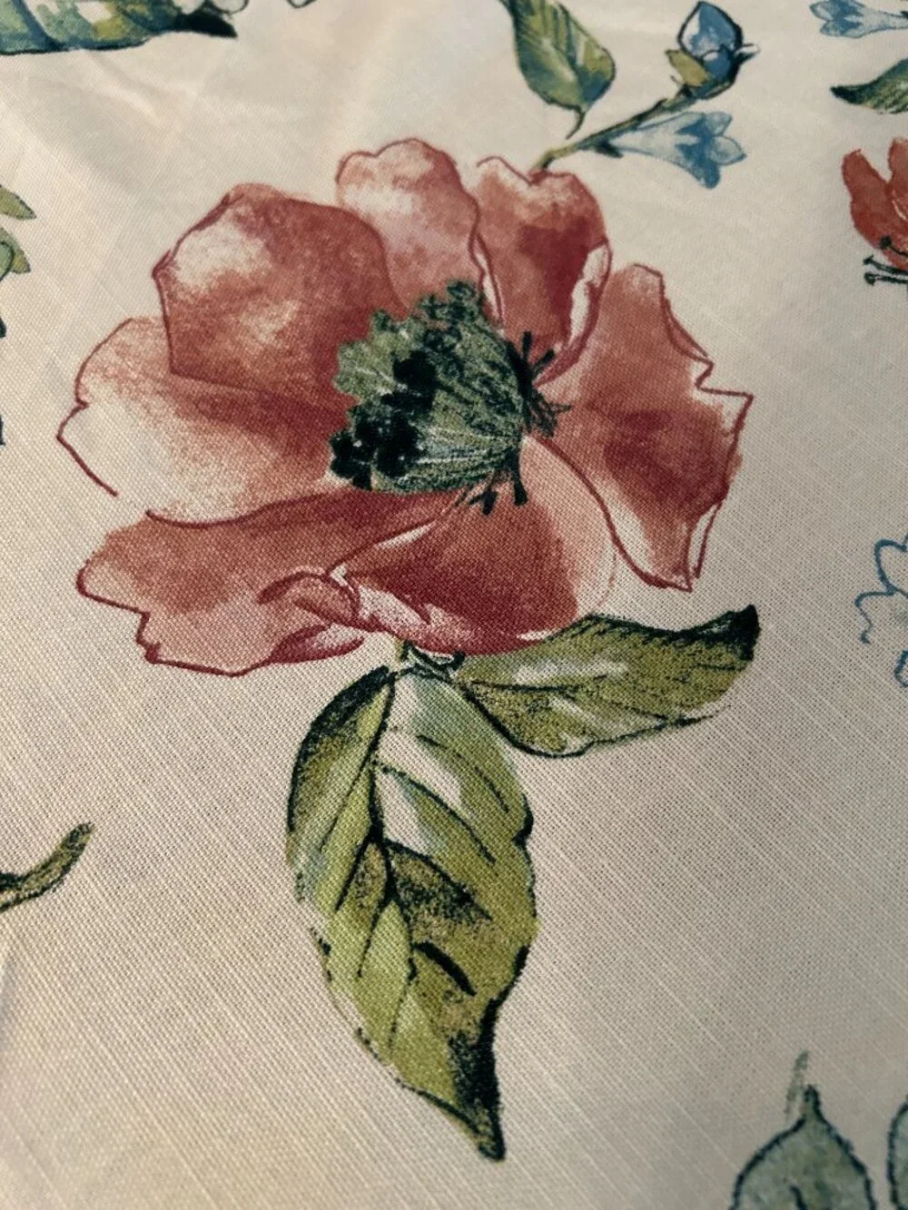 Better Homes & Gardens Floral Cotton Polyester Tablecloth 66